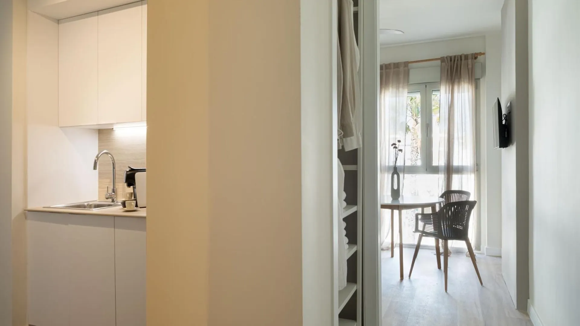 Aparthotel Lan Suites Antilla Playa La Antilla Spain